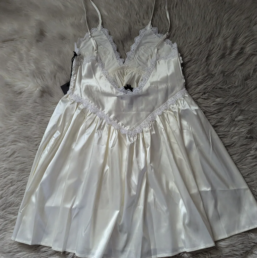 NWT Vanessa Mooney Jolene Dress in White Limited Edition - Picture 14 of 16